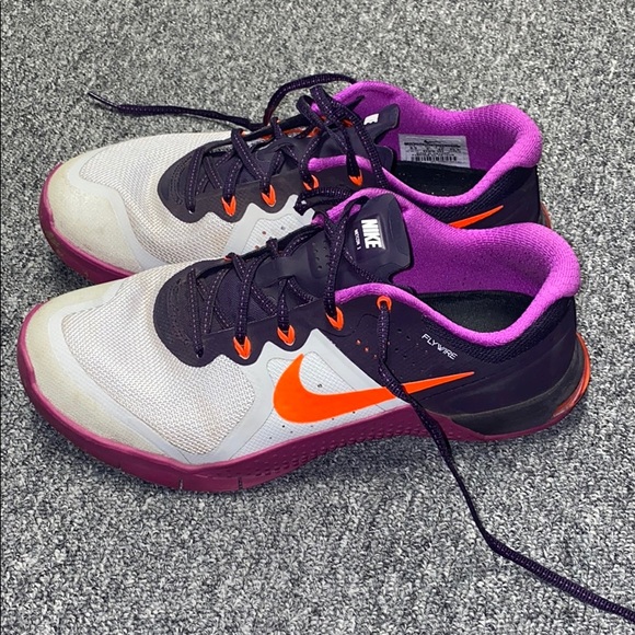 Nike Shoes - Nike Metcons 2